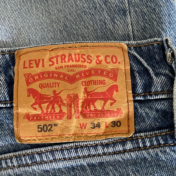 Vintage Levi’s 502 Red Tag Denim Jeans Y2K Mom
34×30
Five pockets 
Straight leg - Picture 3 of 6